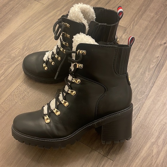 Tommy Hilfiger boots - Picture 2 of 6